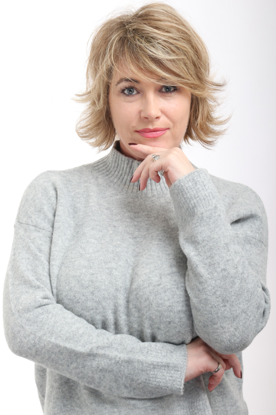 オルガ・G モデル/タレント 詳細画面 東京で外国人モデル・タレント・ナレーターをお探しならフリー・ウエイブ