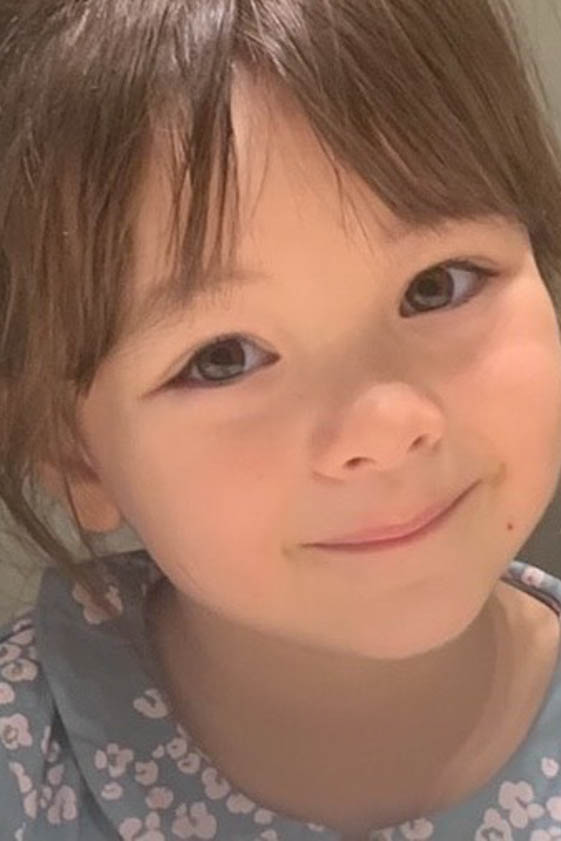 エミリ・GR モデル/タレント 詳細画面 東京で外国人モデル・タレント・ナレーターをお探しならフリー・ウエイブ