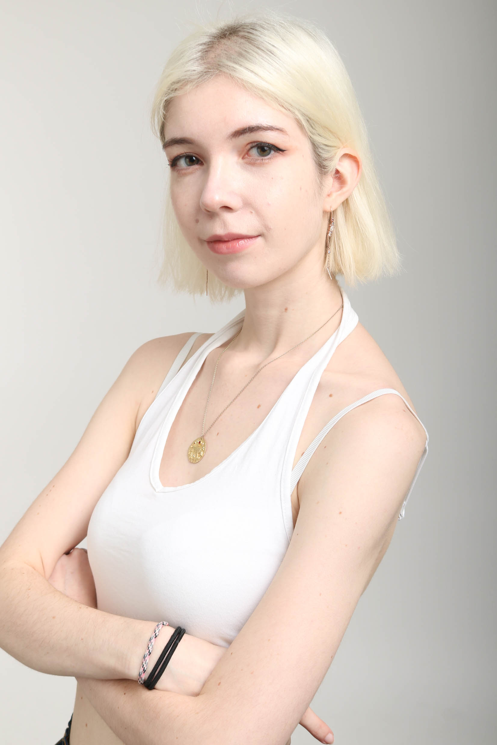 Alexia R | Model / Talent detail screen | Free Wave Agency