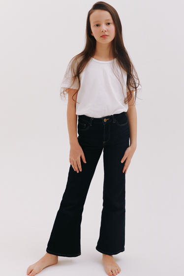 外国人モデル Riana AR's picture7