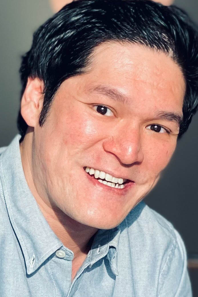 Narrator Arnold Lohの写真