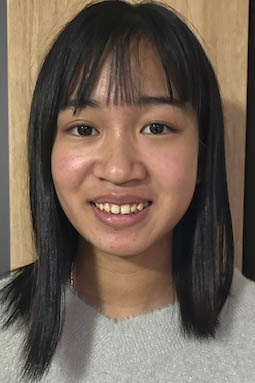 外国人モデル アミラの写真