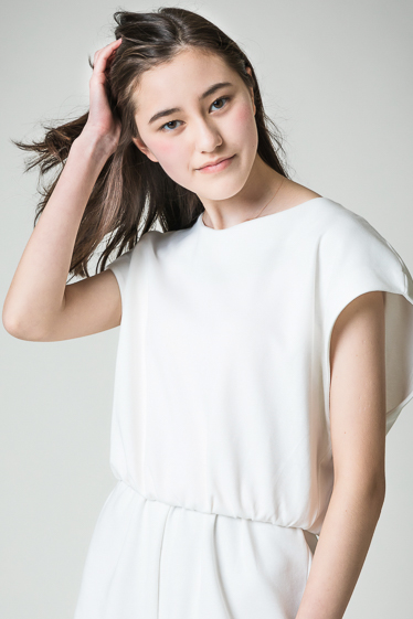 サラ・V | モデル/タレント 詳細画面 | 東京で外国人モデル・タレント・ナレーターをお探しならフリー・ウエイブ
