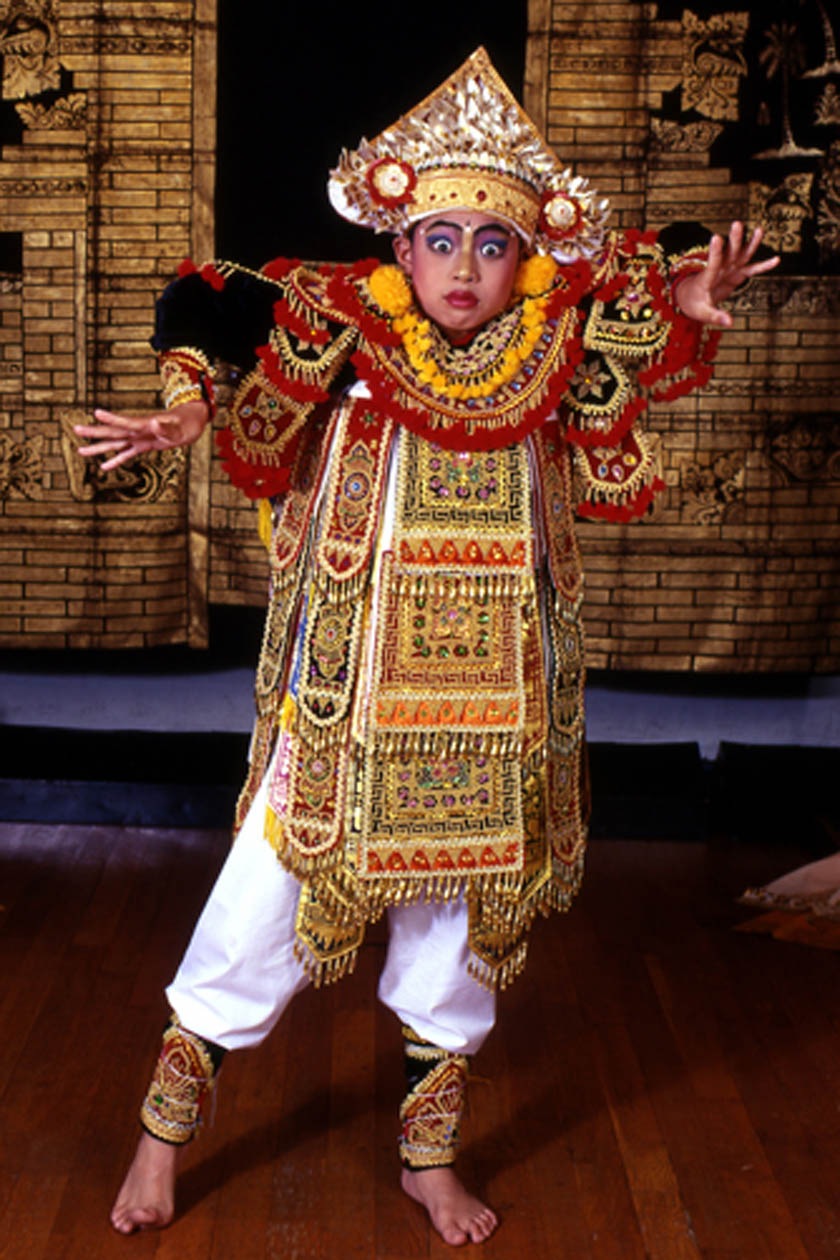 外国ダンサー・パフォーマー インドネシア/バリダンスグループ's picture5