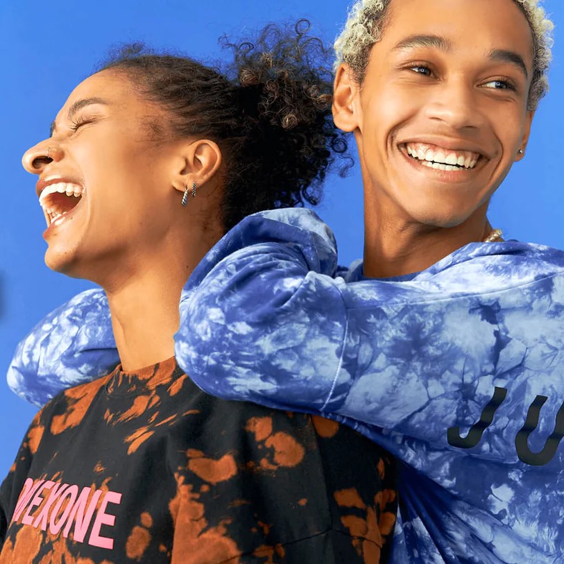 ONEXONE TIE-DYE SERIESにエンゾとキーが出演