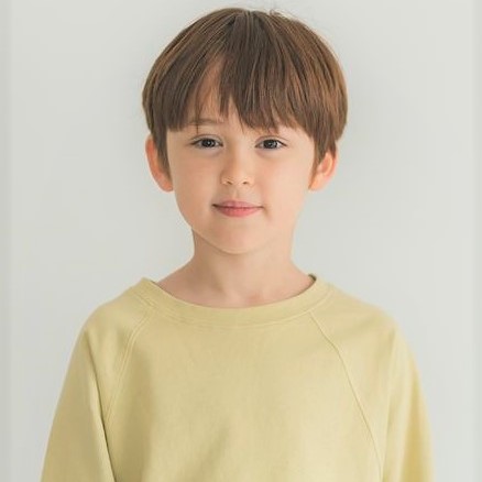 キッズモデルのハリー・Lが日立建機WebCMにメインで出演！